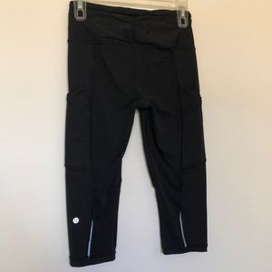 Women’s Lululemon Crop Leggings, size 6